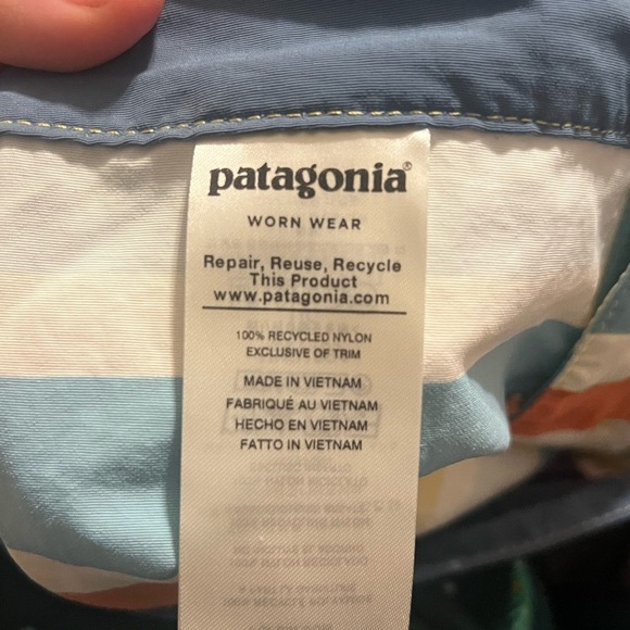 Patagonia Wavefarer 5” Women’s Boardshorts in Surfboard Yellow - Picture 8 of 10